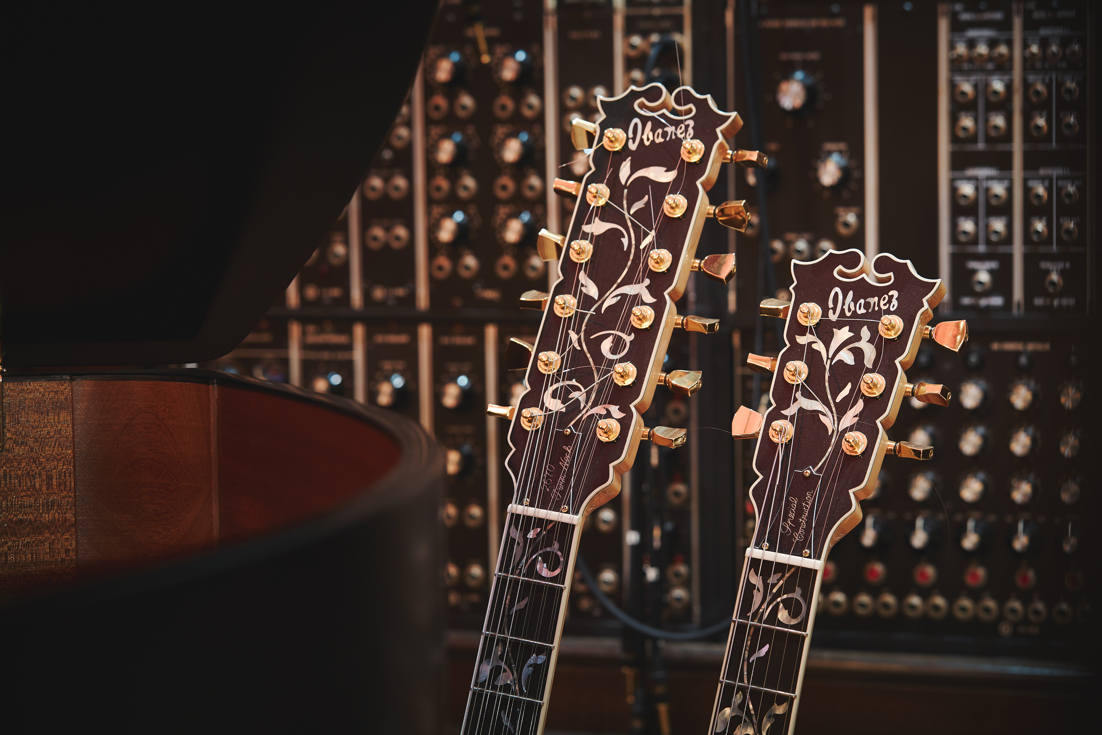 Sa Hans Zimmer Studio Product Guitars3