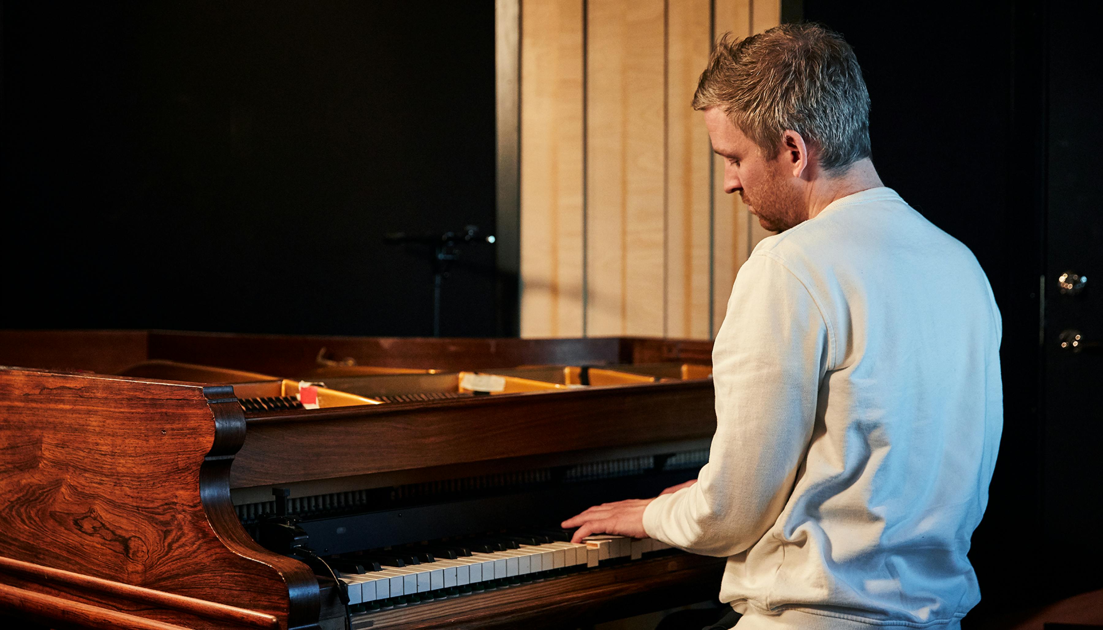 Olafur Arnalds Playing Piano