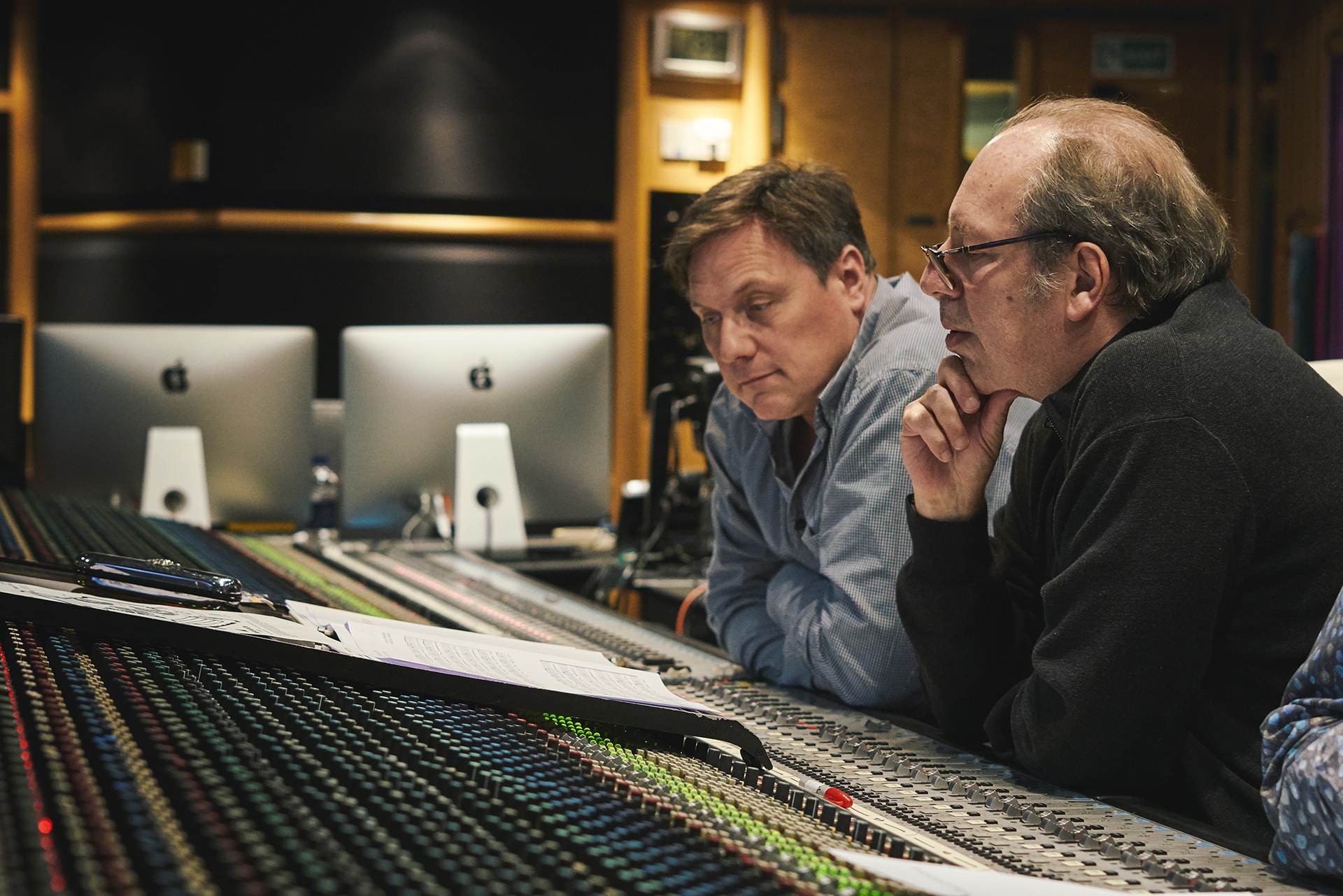 Ханс циммер работы. Дюна циммер. Ханс циммер за пианино. Hanz концерт hans zimmer. Hans zimmer спб.