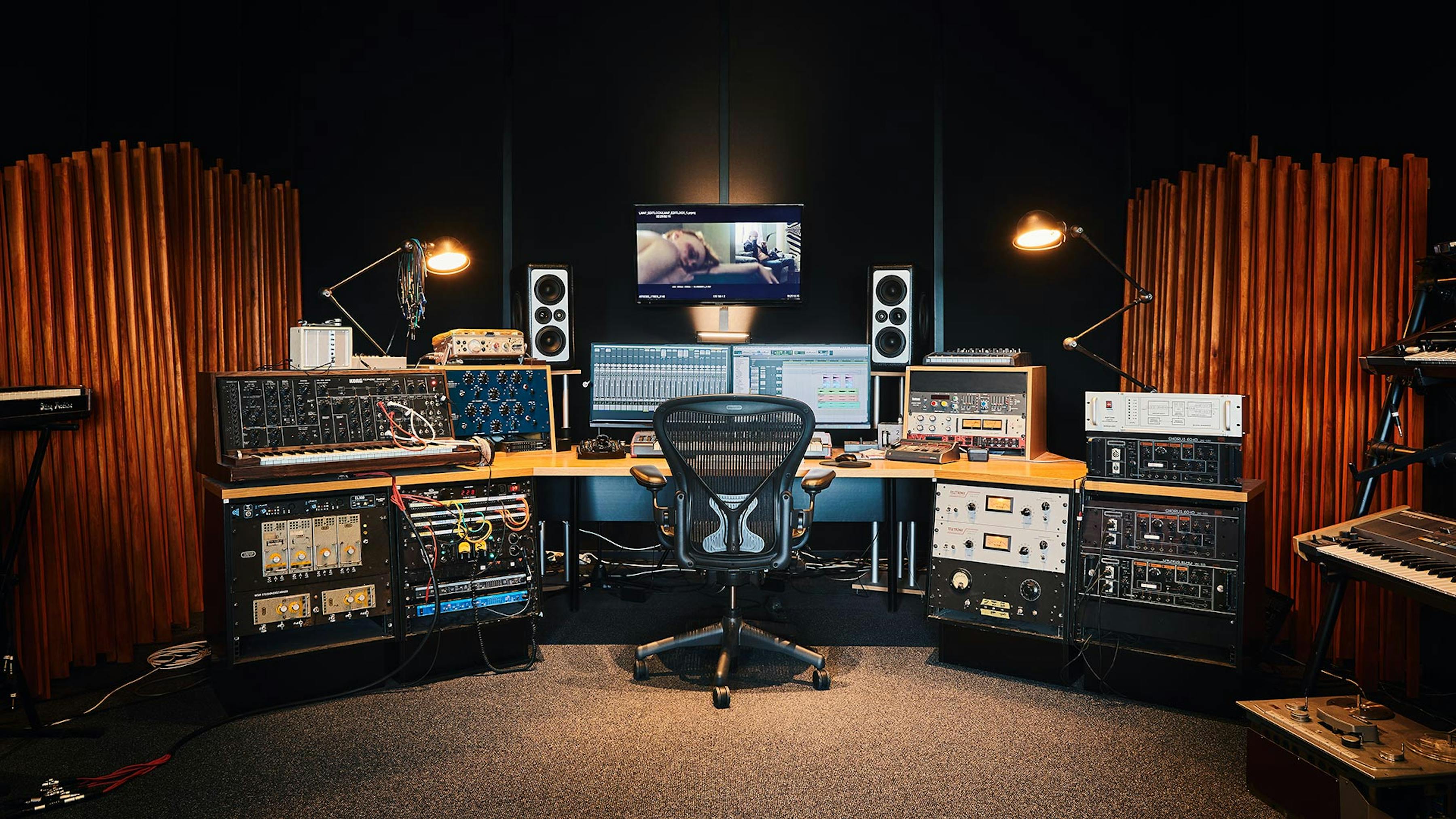 Olafur Arnalds' studio Olafur Arnalds' studio