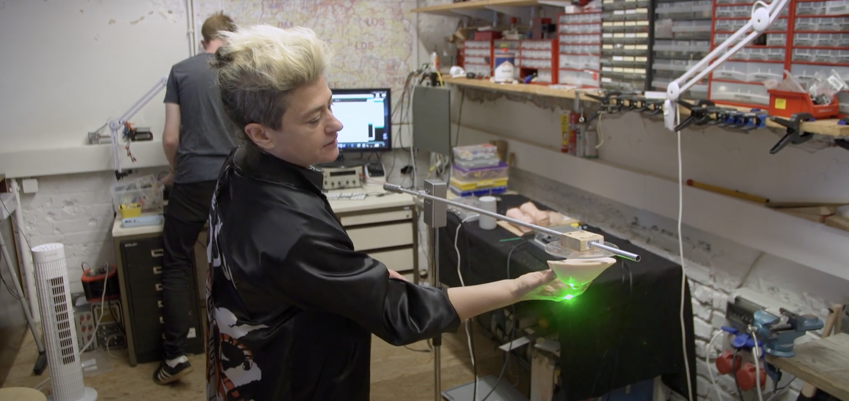 洋楽 MC Peaches - Commin Straight Rollin Hard Mc Peaches - Commin Straight Rollin Hard - YouTube