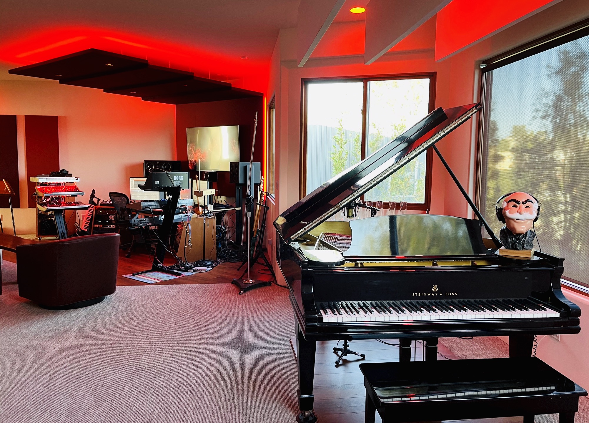 56eae00e 6120 49ce 9170 6ae65fbe2b9d