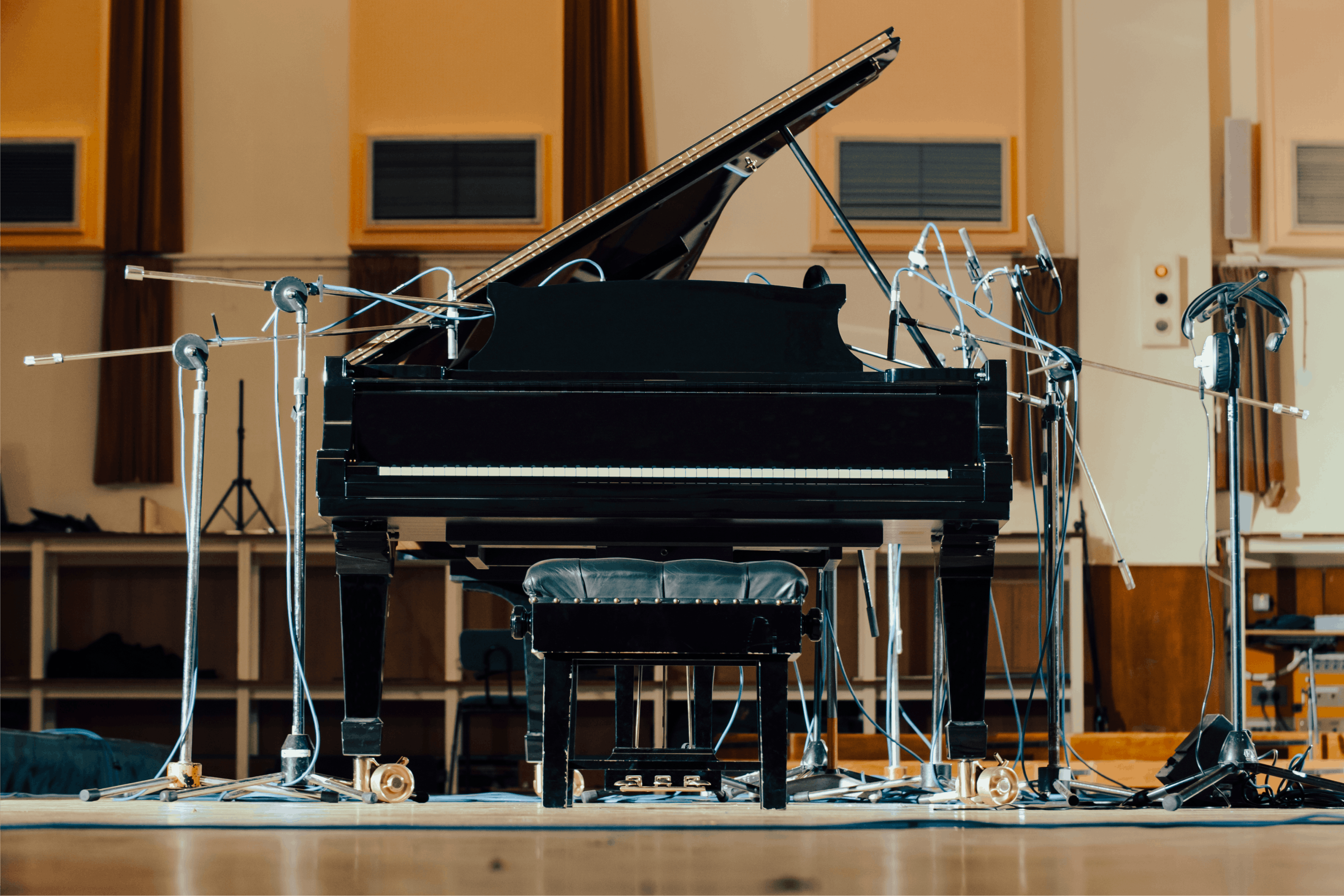 The BBC Piano in Maida Vale Studios, surrounded by microphones