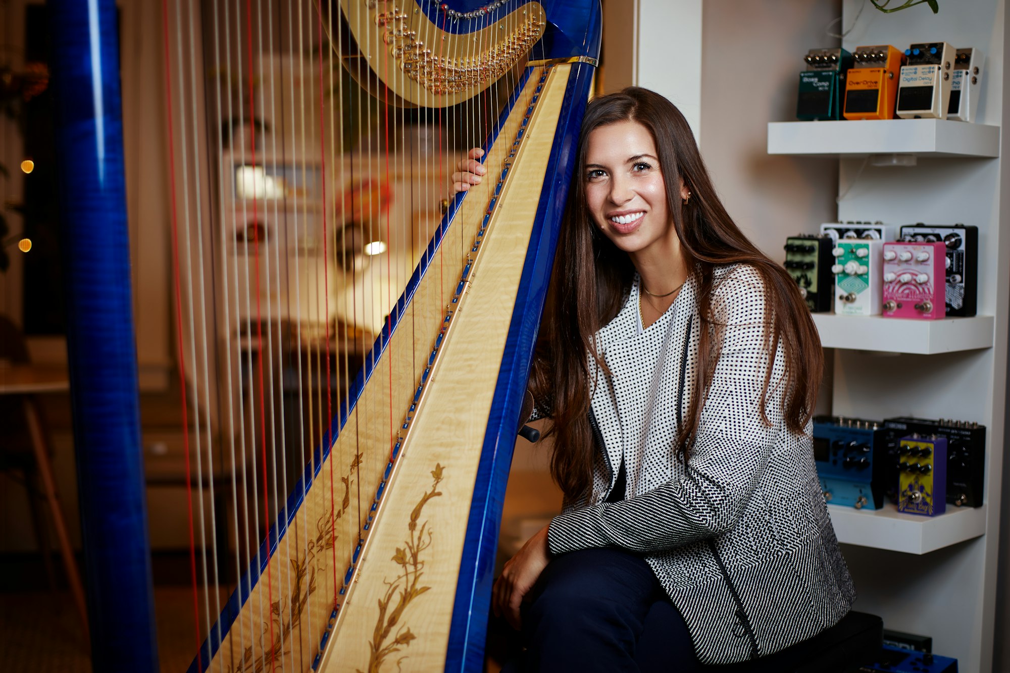 Lara Somogyi Harp Portrait